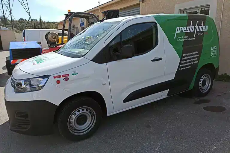 Photo d’un kit GIES installé sur un Peugeot Partner